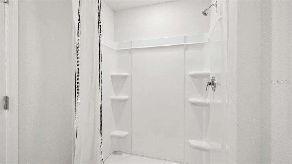 For Sale: $264,900 (4 beds, 2 baths, 1498 Square Feet)