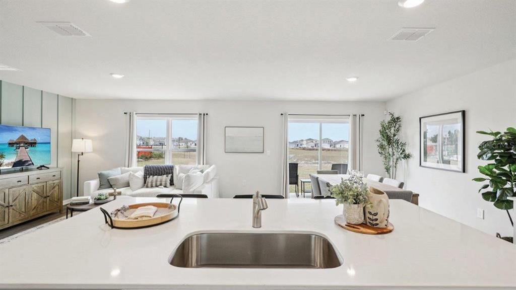 For Sale: $264,900 (4 beds, 2 baths, 1498 Square Feet)