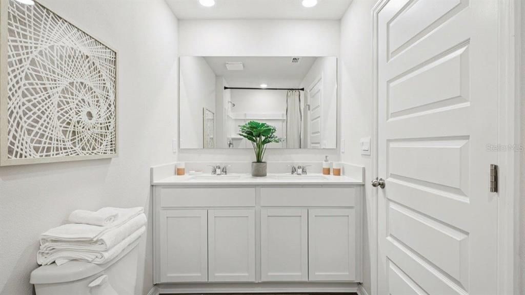 For Sale: $264,900 (4 beds, 2 baths, 1498 Square Feet)