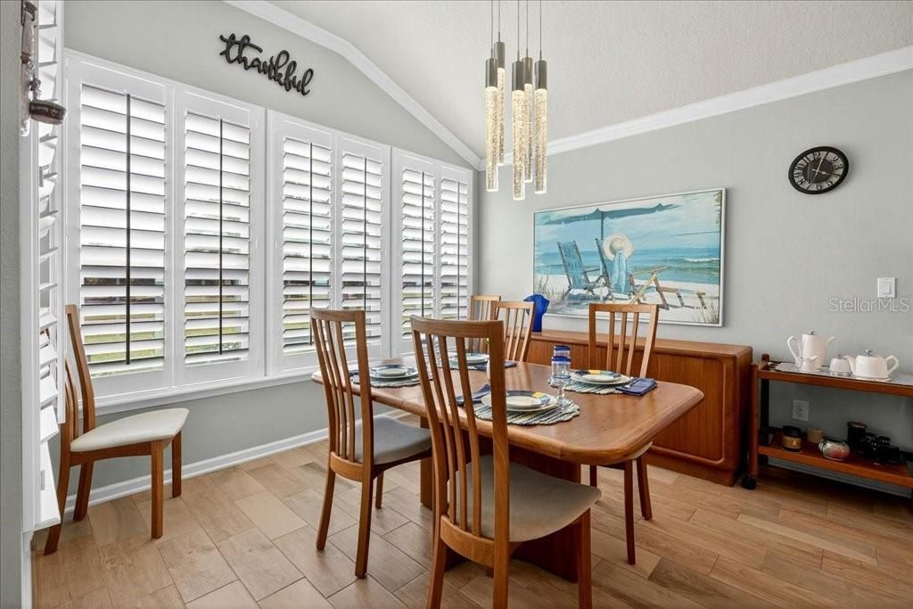 En Venta: $499,000 (3 camas, 2 baños, 1930 Pies cuadrados)