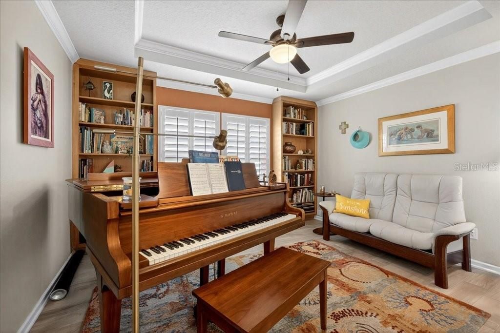 En Venta: $499,000 (3 camas, 2 baños, 1930 Pies cuadrados)
