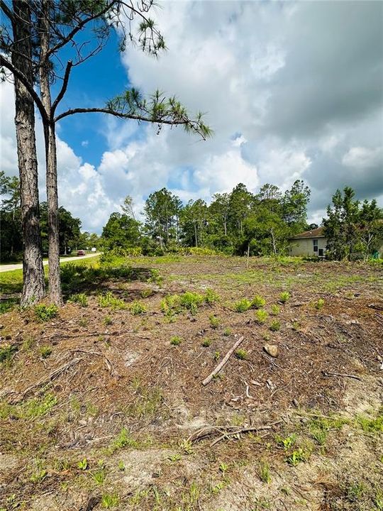 待售: $49,900 (0.26 acres)