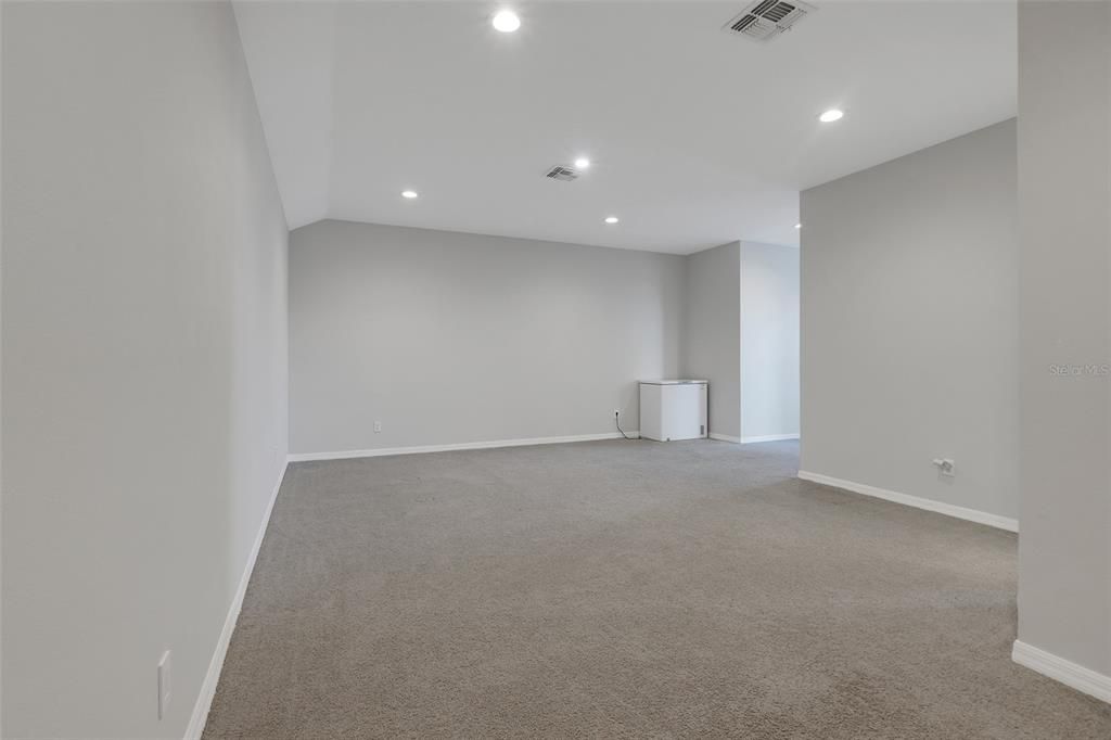 Active With Contract: $3,700 (4 beds, 3 baths, 3291 Square Feet)