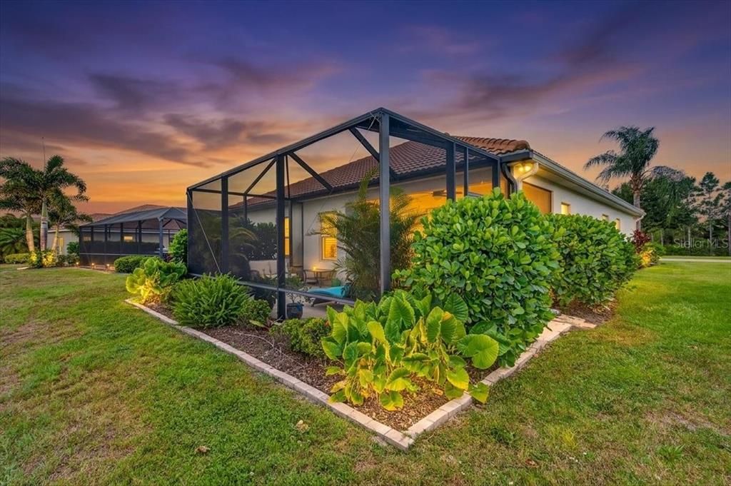 For Sale: $539,900 (4 beds, 2 baths, 2202 Square Feet)
