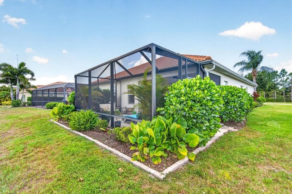 For Sale: $539,900 (4 beds, 2 baths, 2202 Square Feet)