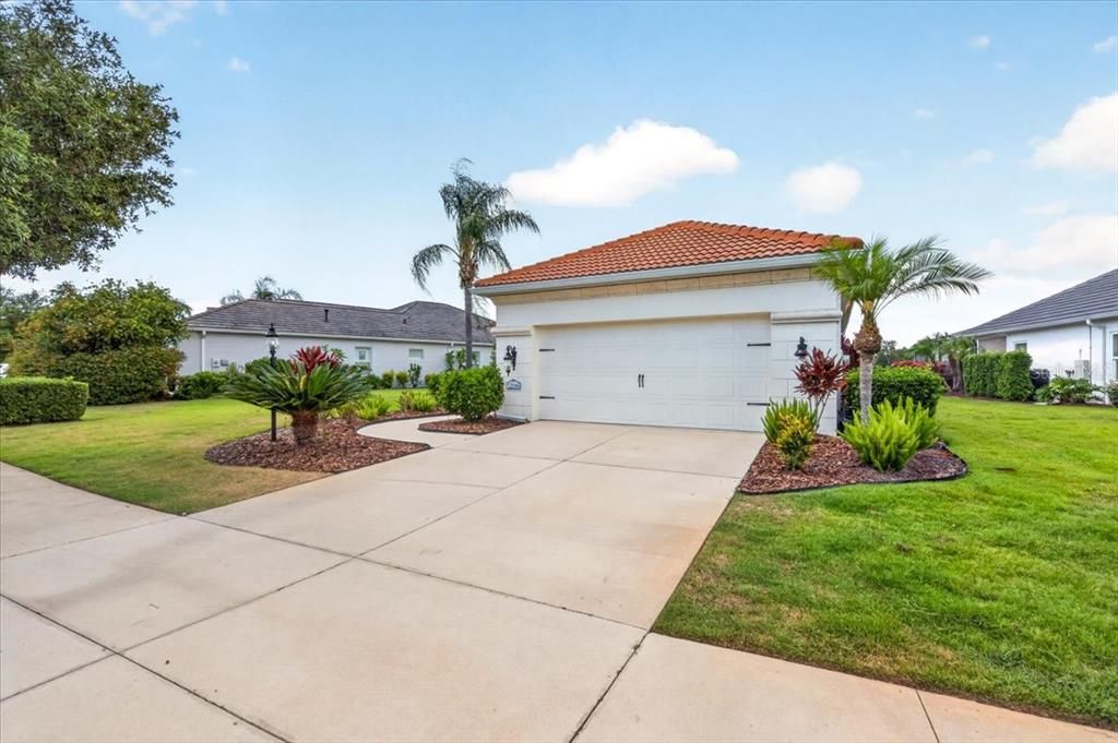 For Sale: $539,900 (4 beds, 2 baths, 2202 Square Feet)