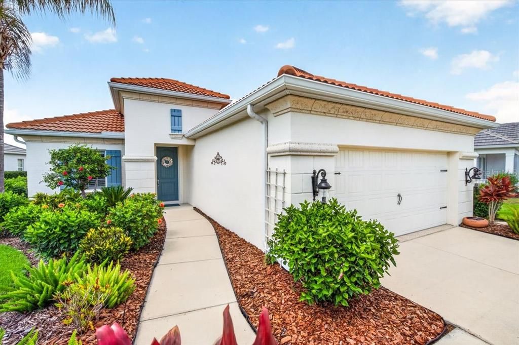 For Sale: $539,900 (4 beds, 2 baths, 2202 Square Feet)