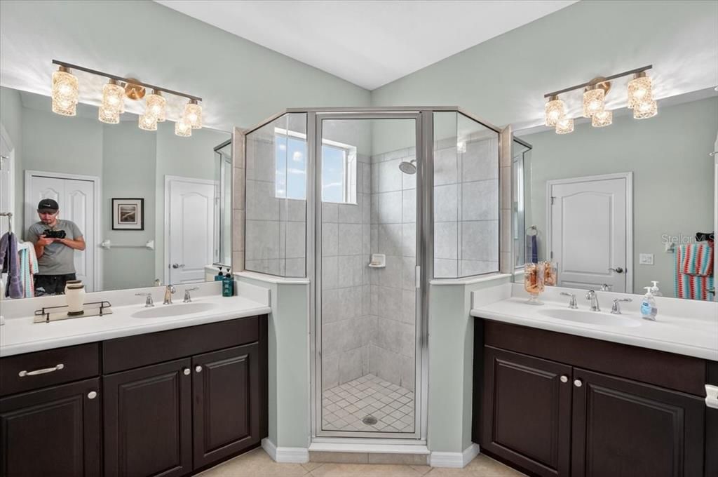 For Sale: $539,900 (4 beds, 2 baths, 2202 Square Feet)