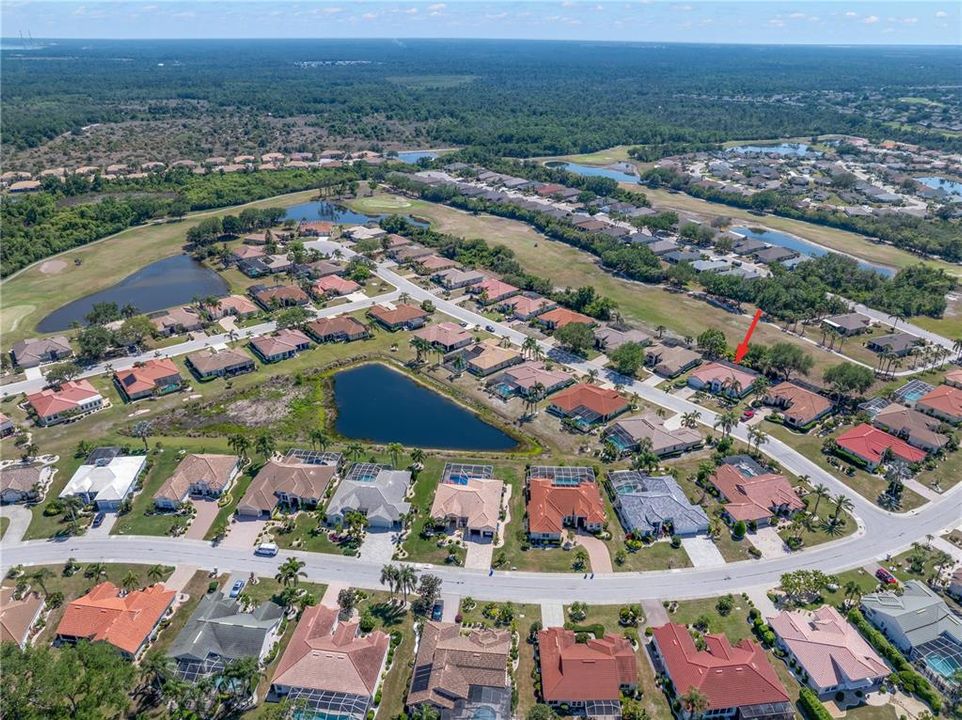 Под контрактом: $449,900 (3 спален, 2 ванн, 2079 Квадратных фут)