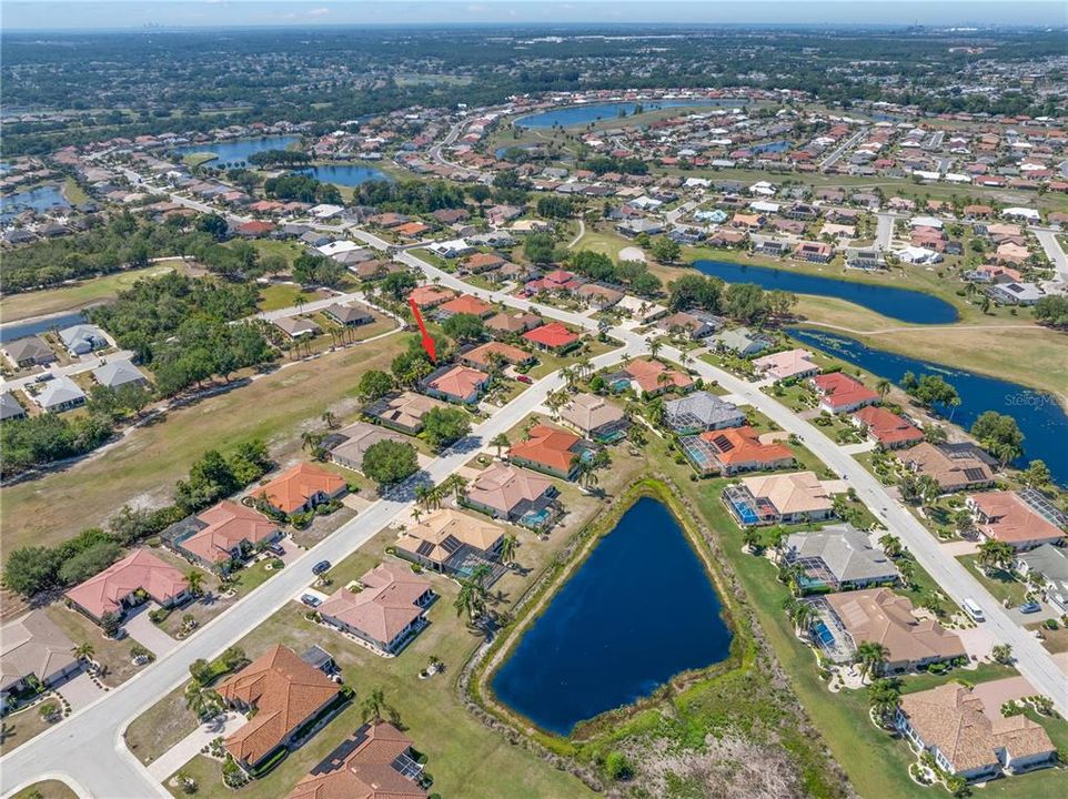Под контрактом: $449,900 (3 спален, 2 ванн, 2079 Квадратных фут)