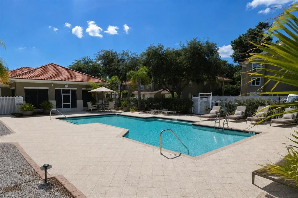 For Sale: $194,900 (2 beds, 2 baths, 1196 Square Feet)