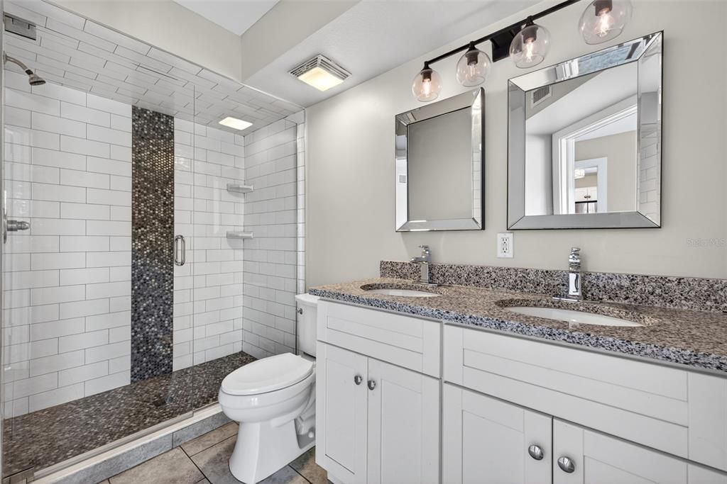For Sale: $339,000 (2 beds, 2 baths, 1377 Square Feet)