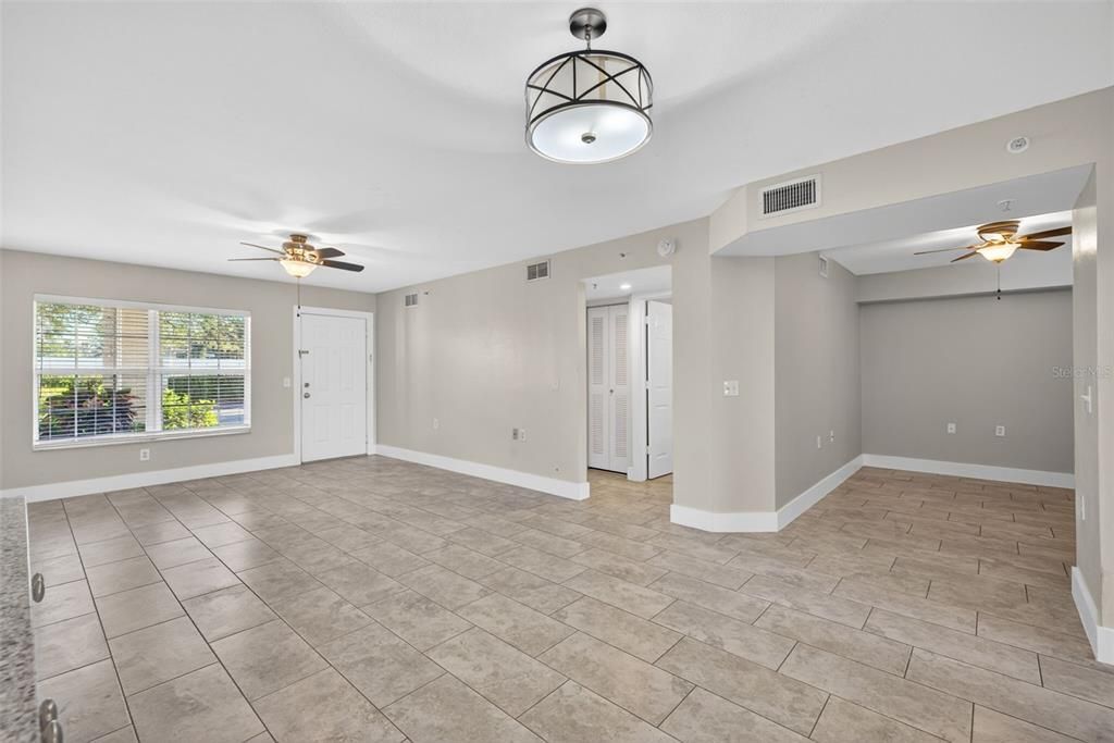 For Sale: $339,000 (2 beds, 2 baths, 1377 Square Feet)