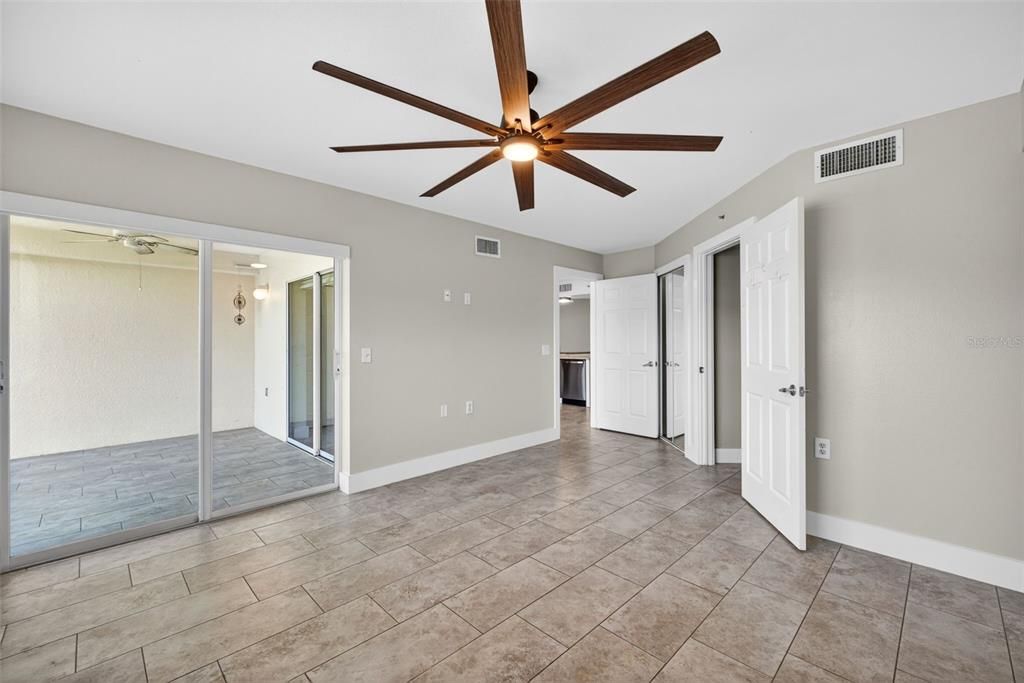 For Sale: $339,000 (2 beds, 2 baths, 1377 Square Feet)