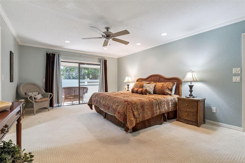 Active With Contract: $399,900 (3 beds, 2 baths, 2018 Square Feet)