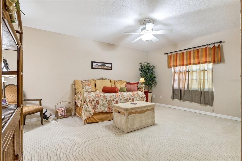 Active With Contract: $399,900 (3 beds, 2 baths, 2018 Square Feet)