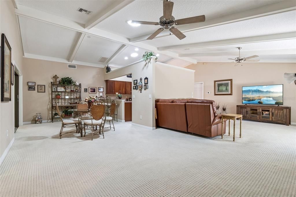 Active With Contract: $399,900 (3 beds, 2 baths, 2018 Square Feet)
