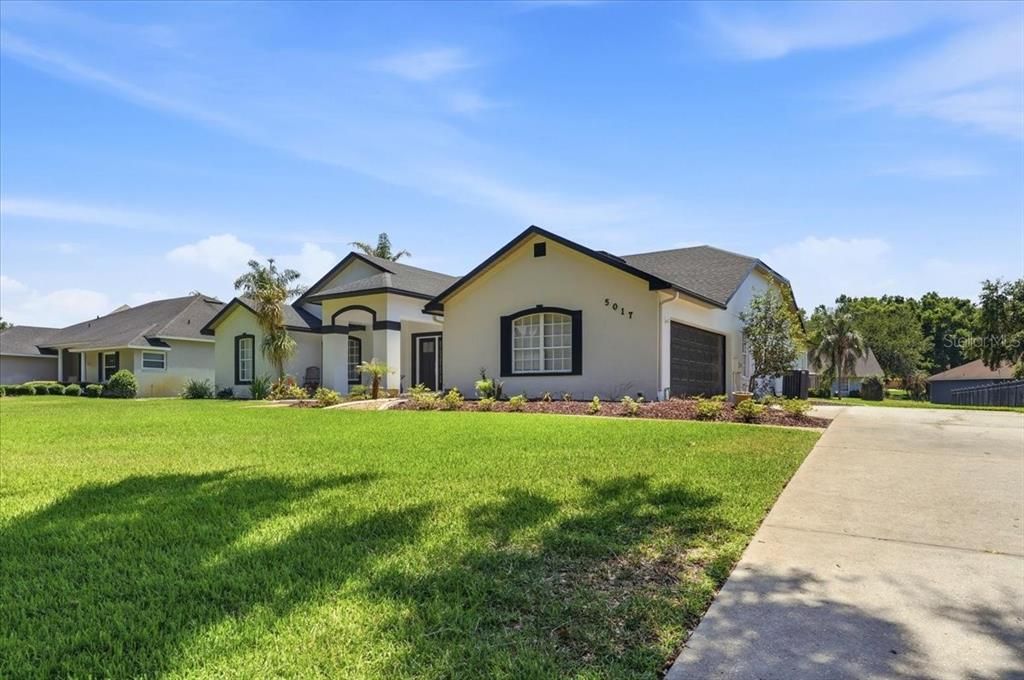 For Sale: $550,000 (4 beds, 2 baths, 2327 Square Feet)