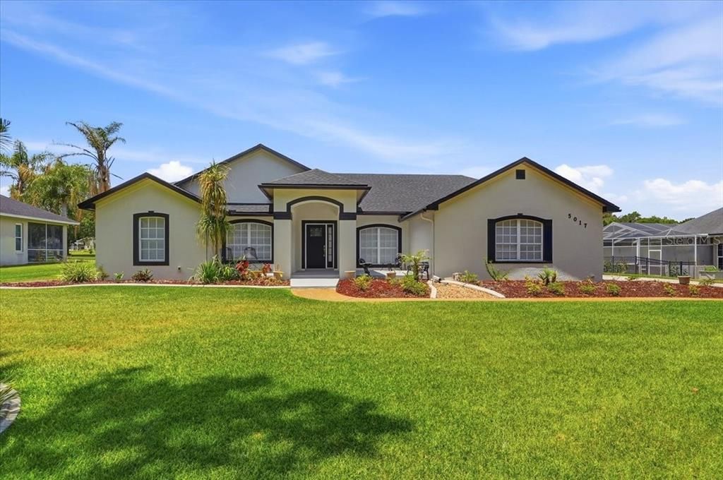 For Sale: $550,000 (4 beds, 2 baths, 2327 Square Feet)