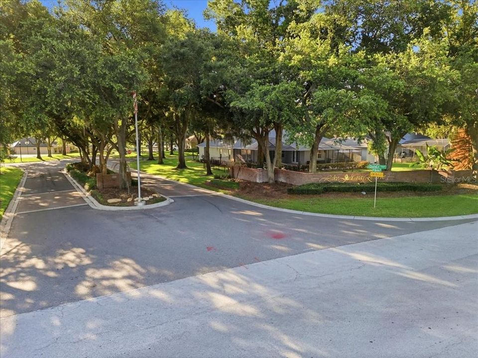 For Sale: $550,000 (4 beds, 2 baths, 2327 Square Feet)