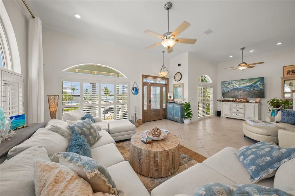 For Sale: $1,625,000 (2 beds, 2 baths, 2236 Square Feet)