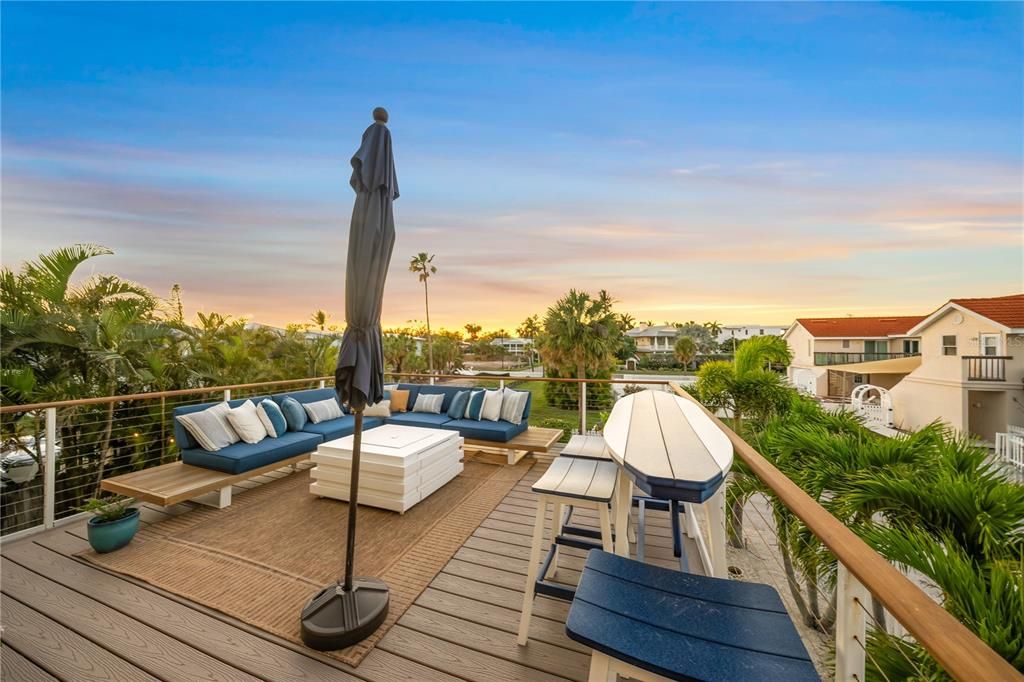 For Sale: $1,625,000 (2 beds, 2 baths, 2236 Square Feet)