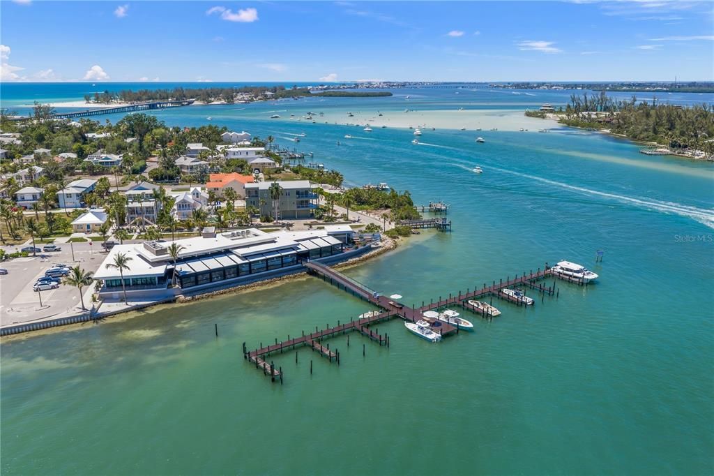 For Sale: $1,625,000 (2 beds, 2 baths, 2236 Square Feet)