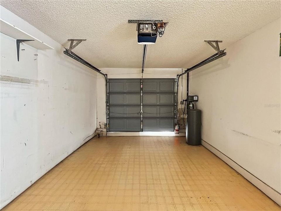 Под контрактом: $179,500 (2 спален, 2 ванн, 1359 Квадратных фут)