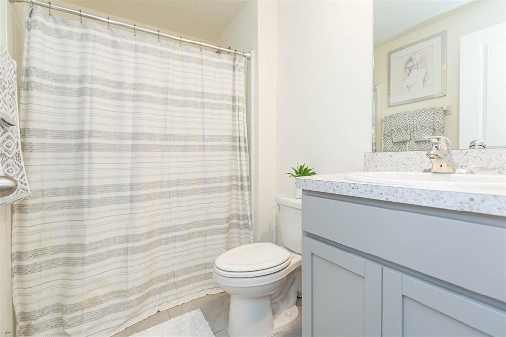 For Rent: $2,700 (5 beds, 3 baths, 2505 Square Feet)