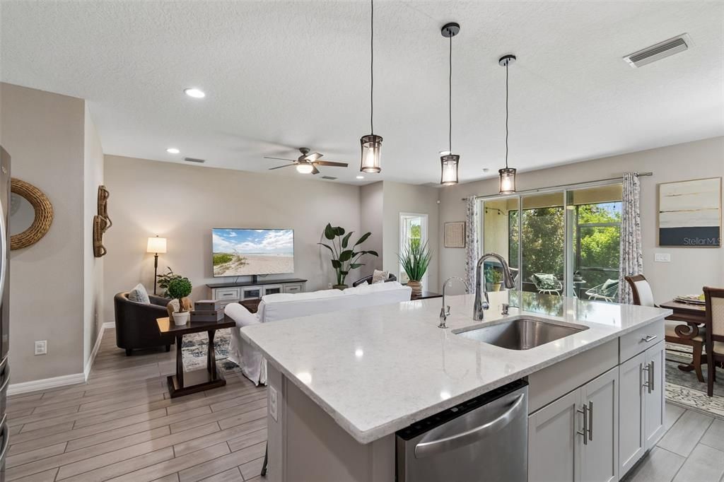 En Venta: $524,900 (4 camas, 2 baños, 2035 Pies cuadrados)