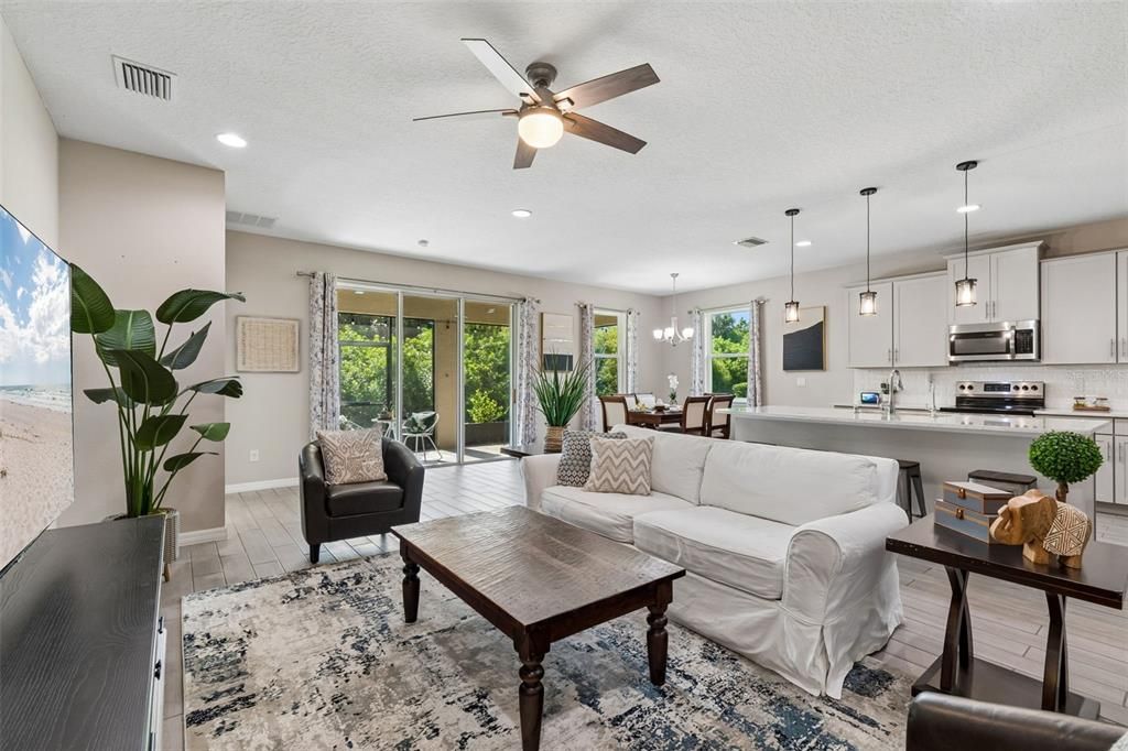 En Venta: $524,900 (4 camas, 2 baños, 2035 Pies cuadrados)