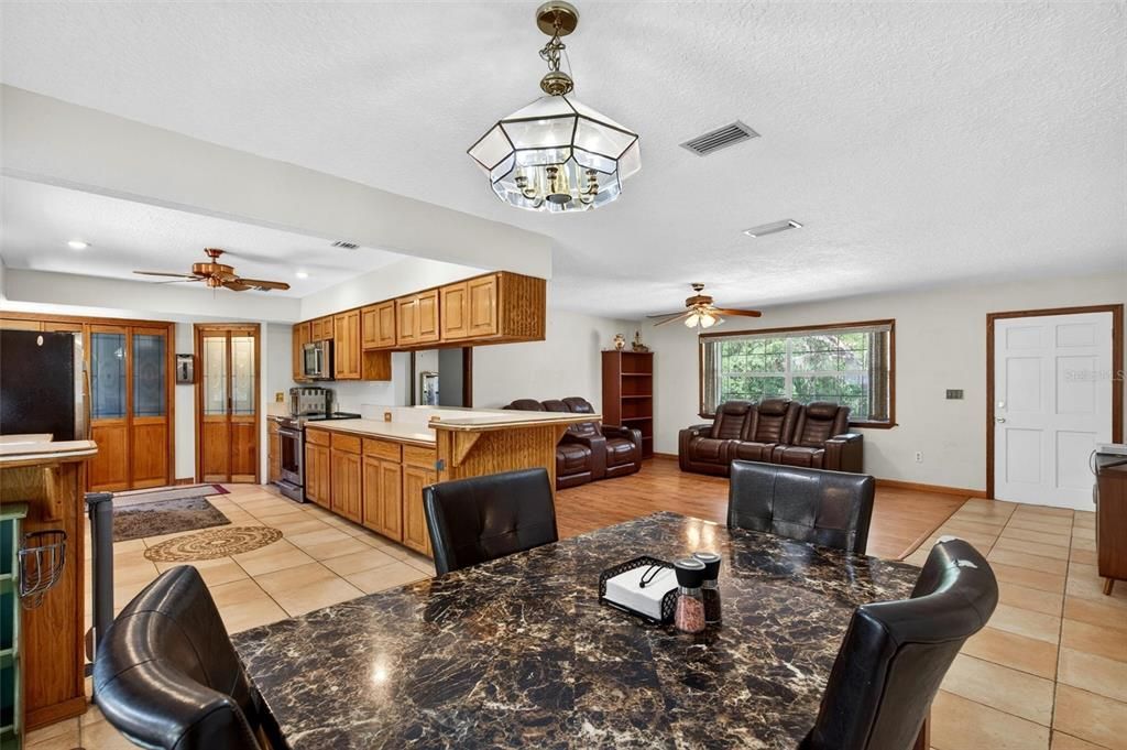 For Sale: $499,900 (3 beds, 2 baths, 1749 Square Feet)