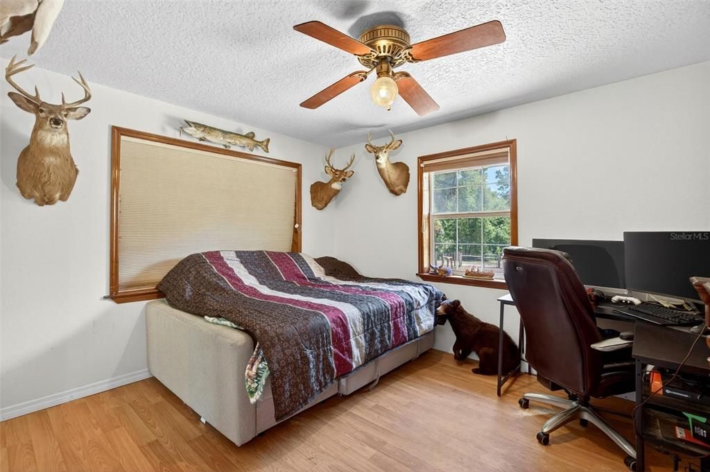For Sale: $499,900 (3 beds, 2 baths, 1749 Square Feet)