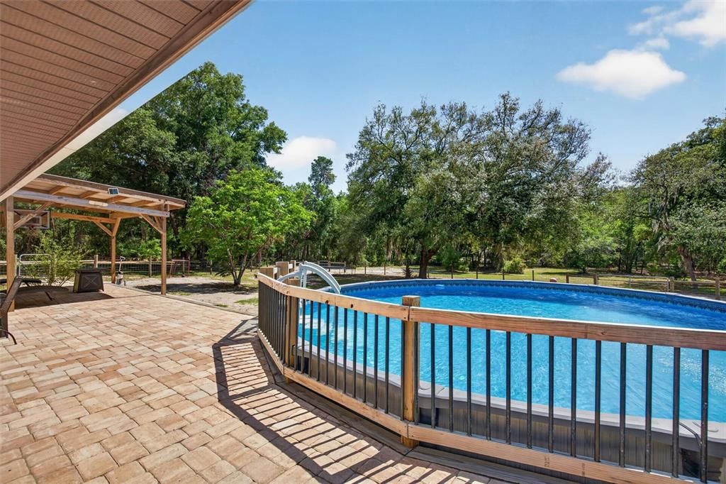 For Sale: $499,900 (3 beds, 2 baths, 1749 Square Feet)