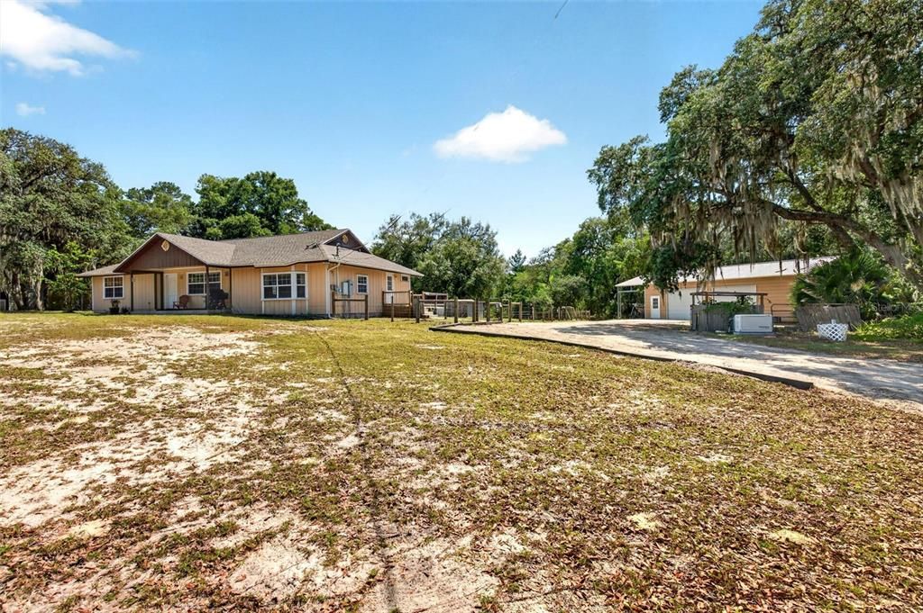 For Sale: $499,900 (3 beds, 2 baths, 1749 Square Feet)