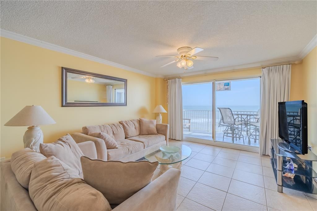 For Sale: $449,995 (2 beds, 2 baths, 1200 Square Feet)