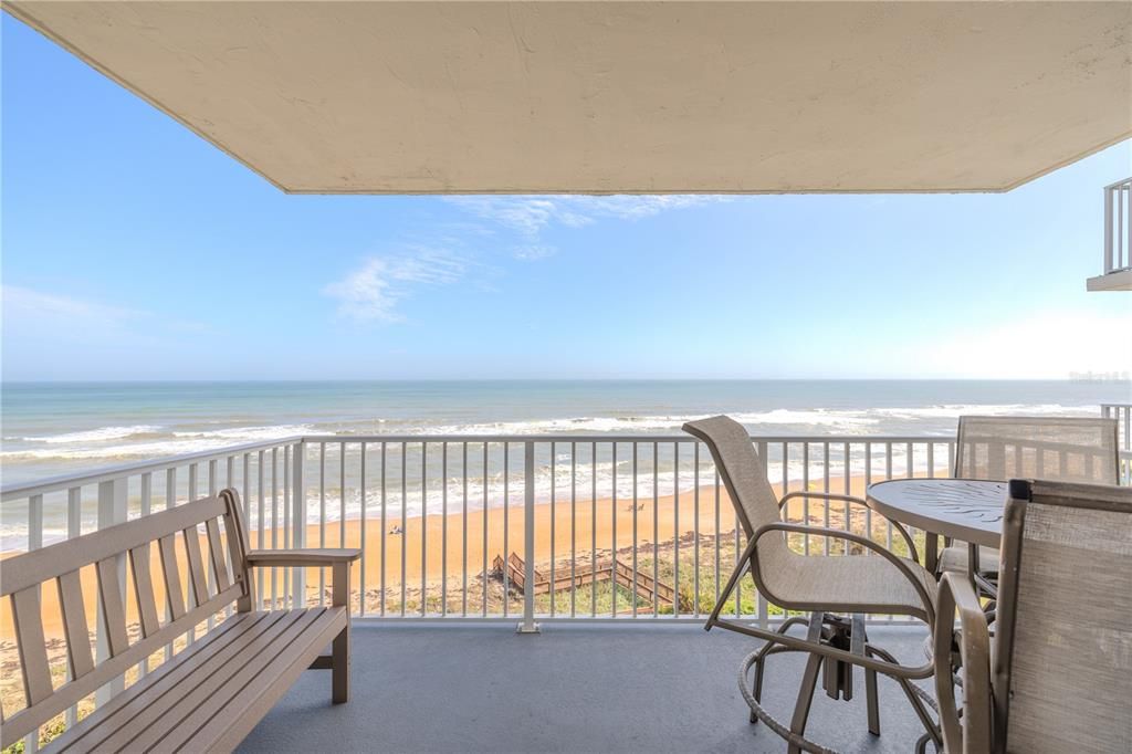 For Sale: $449,995 (2 beds, 2 baths, 1200 Square Feet)