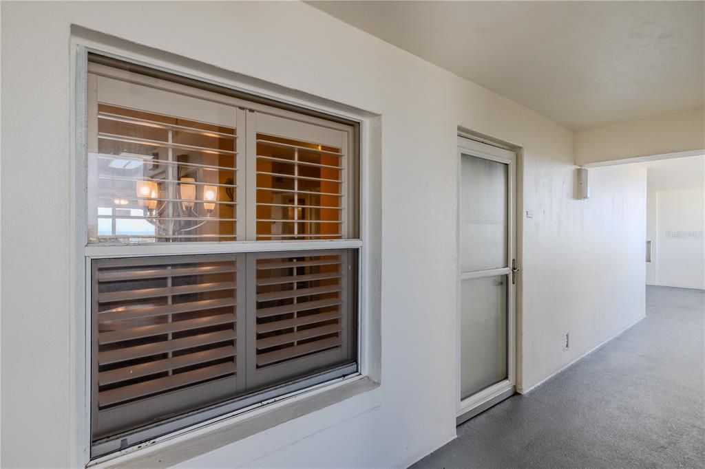 For Sale: $449,995 (2 beds, 2 baths, 1200 Square Feet)