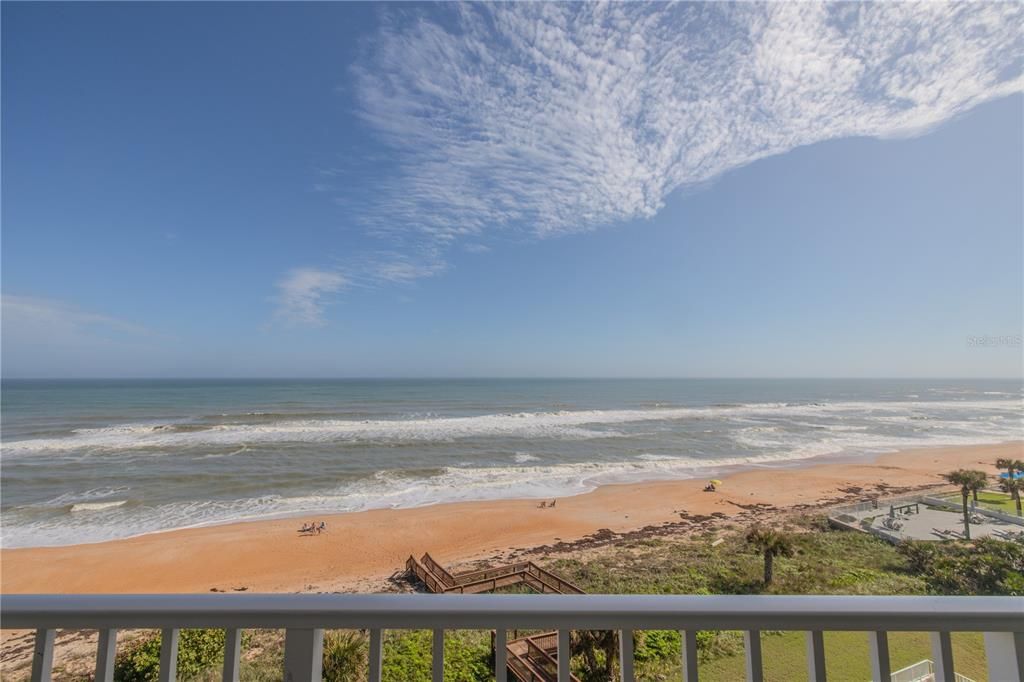 For Sale: $449,995 (2 beds, 2 baths, 1200 Square Feet)