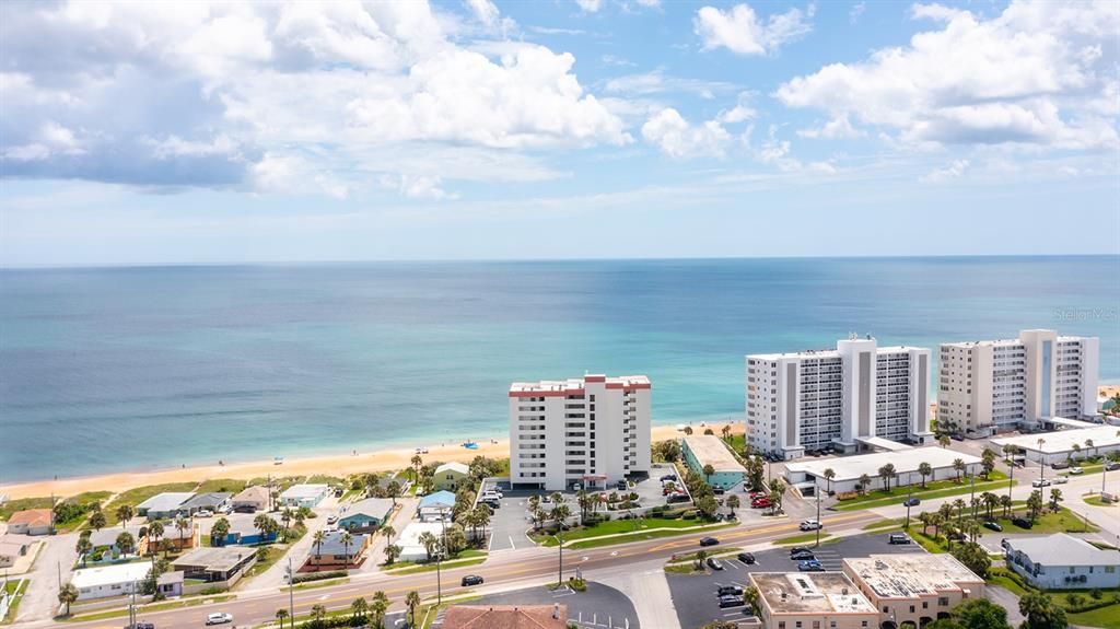 For Sale: $449,995 (2 beds, 2 baths, 1200 Square Feet)
