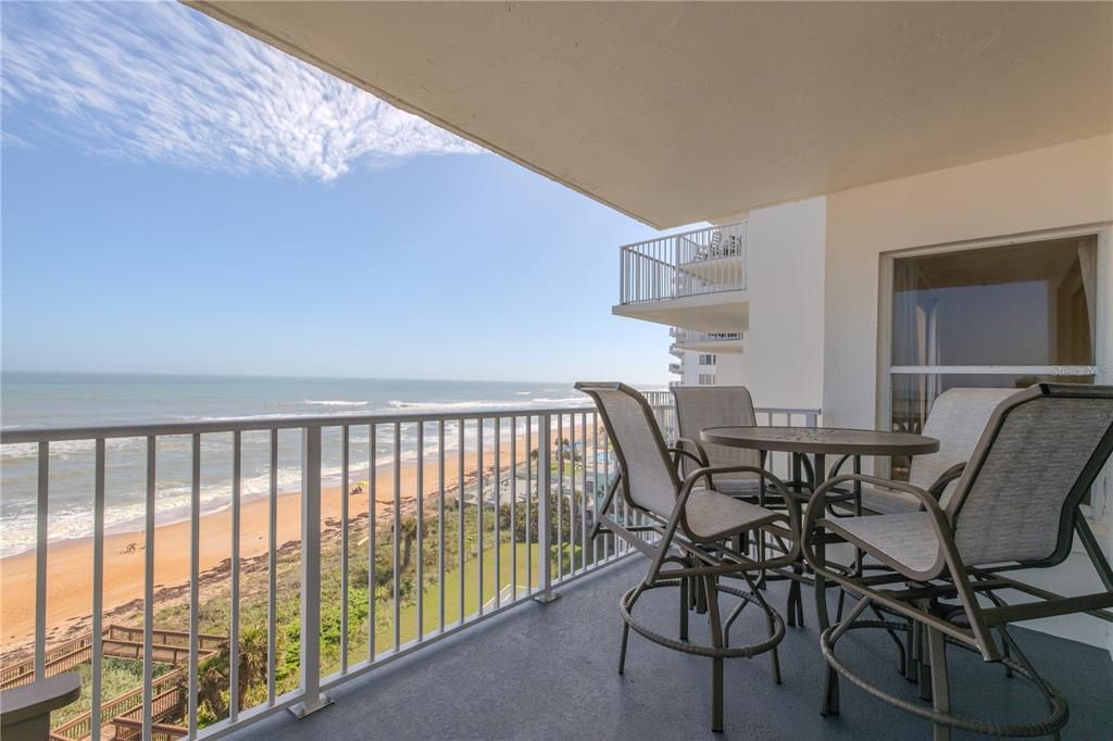 For Sale: $449,995 (2 beds, 2 baths, 1200 Square Feet)