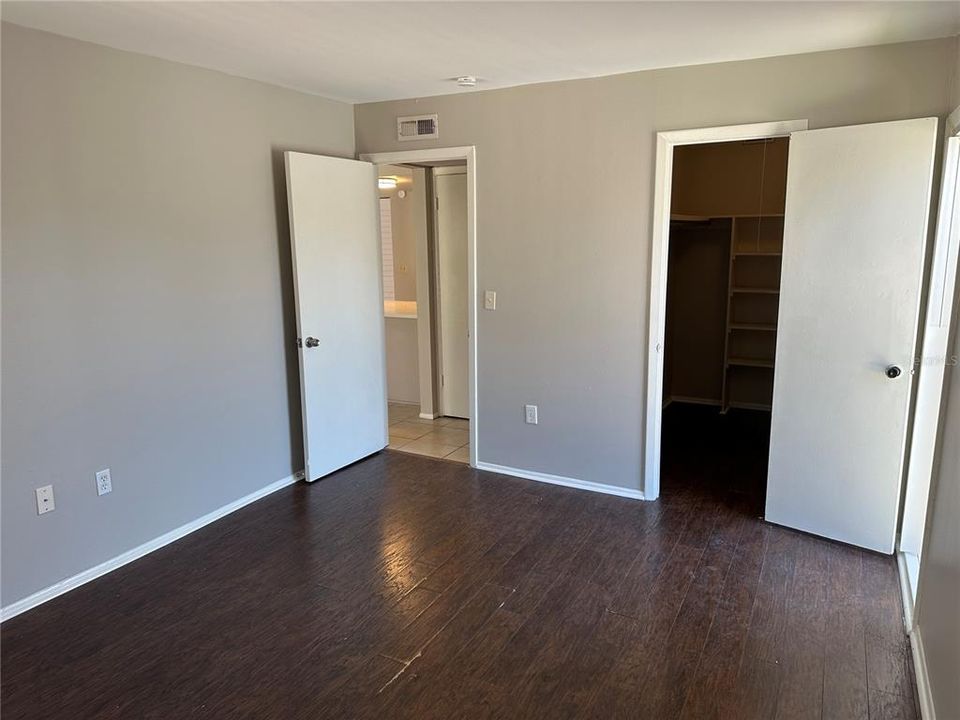 For Rent: $1,225 (1 beds, 1 baths, 710 Square Feet)