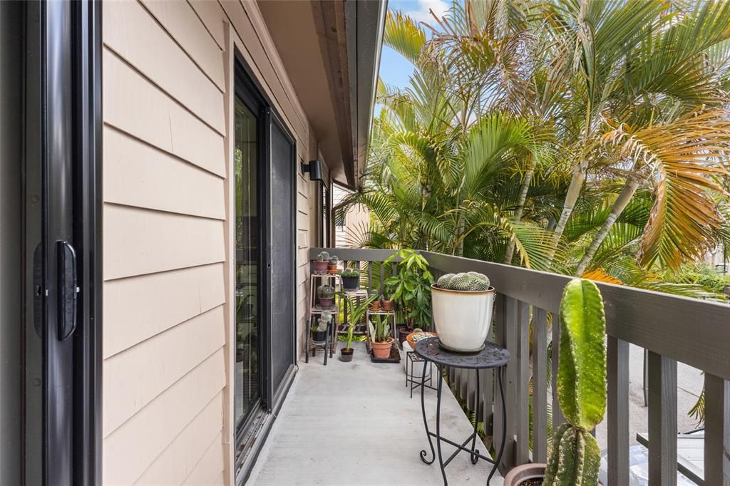 For Sale: $285,000 (3 beds, 2 baths, 1576 Square Feet)