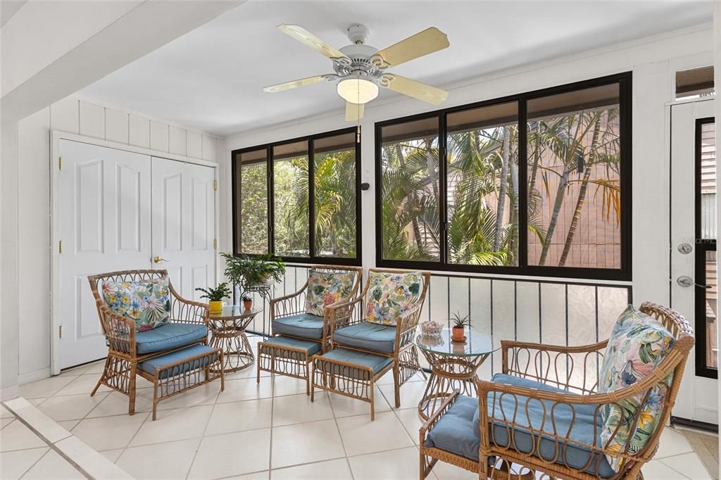 For Sale: $285,000 (3 beds, 2 baths, 1576 Square Feet)