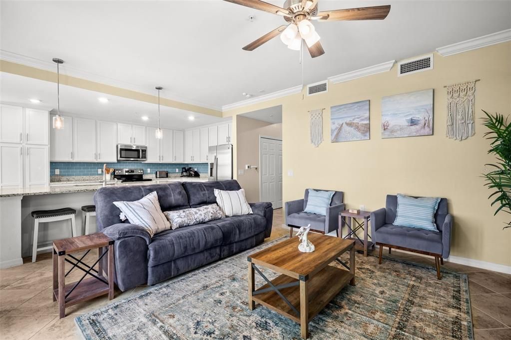待售: $255,000 (2 贝兹, 2 浴室, 1150 平方英尺)