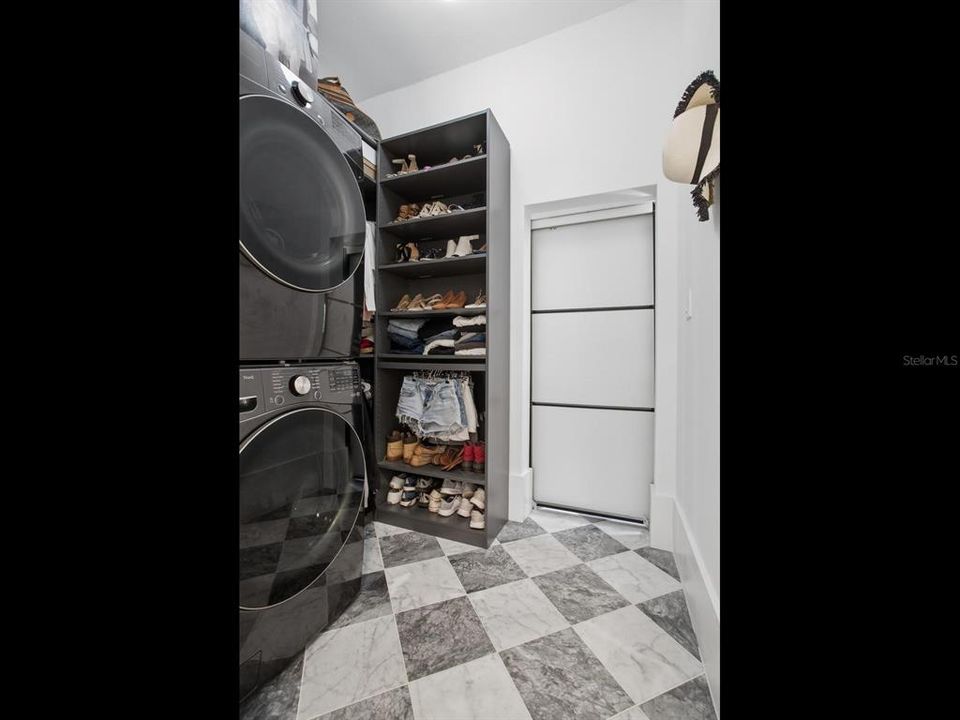 Activo con contrato: $565,000 (3 camas, 2 baños, 1851 Pies cuadrados)