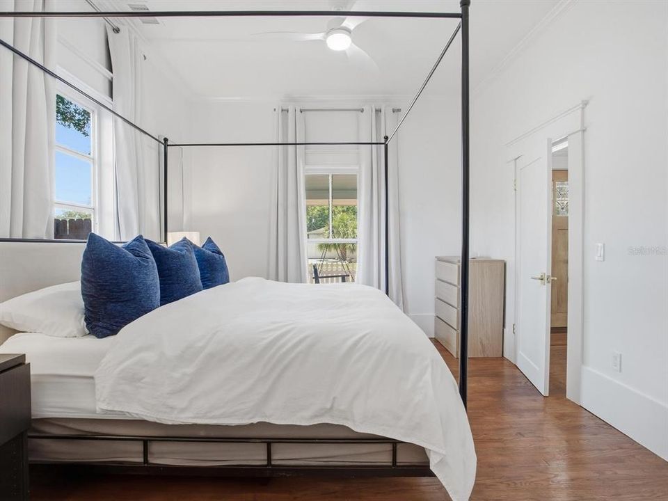 Activo con contrato: $565,000 (3 camas, 2 baños, 1851 Pies cuadrados)