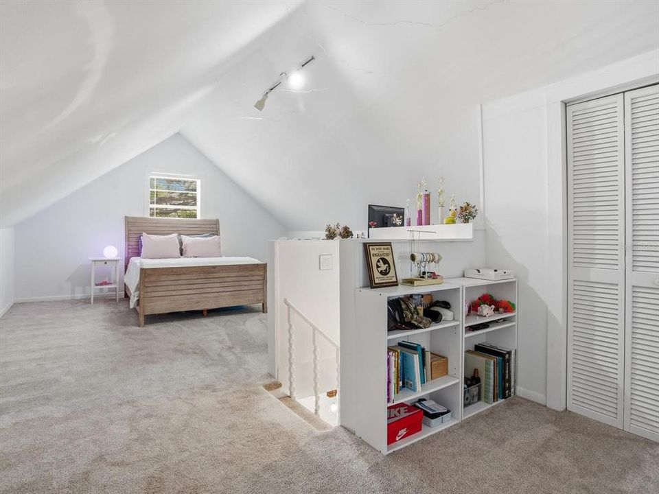 Activo con contrato: $565,000 (3 camas, 2 baños, 1851 Pies cuadrados)