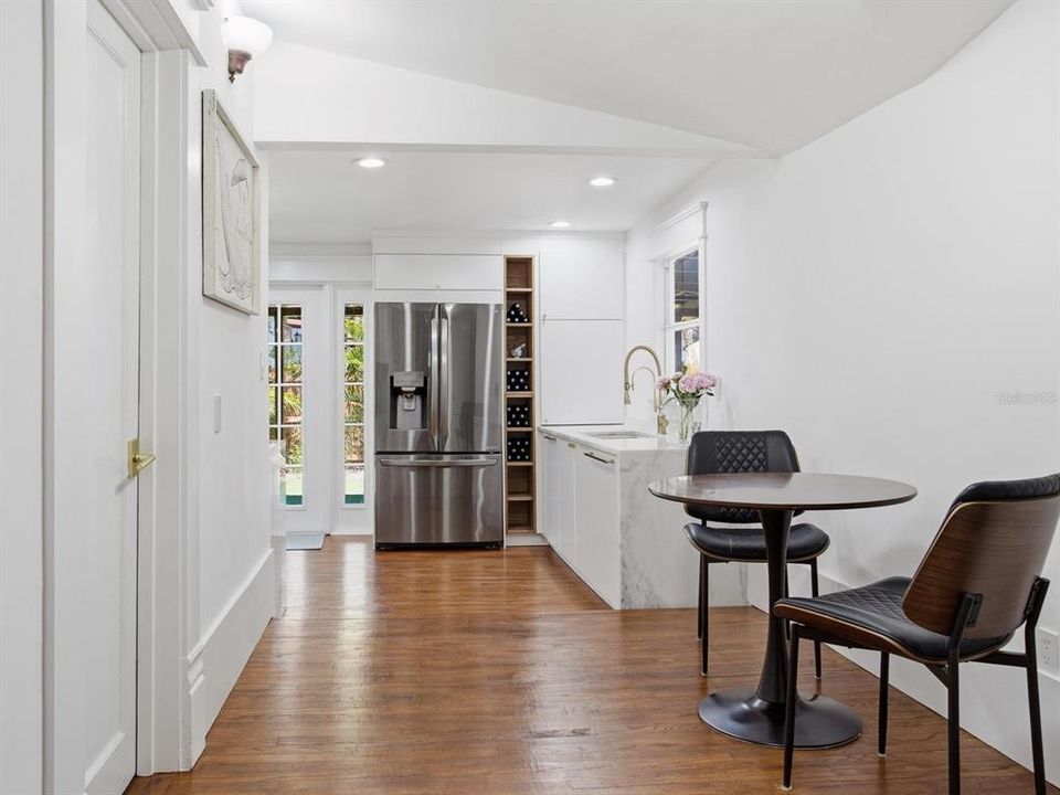 Activo con contrato: $565,000 (3 camas, 2 baños, 1851 Pies cuadrados)