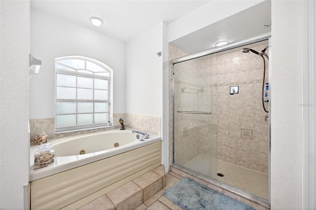 En Venta: $450,000 (3 camas, 2 baños, 1681 Pies cuadrados)
